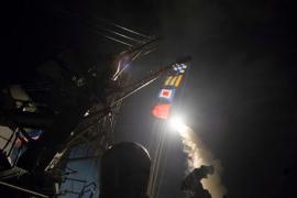 SUA au BOMBARDAT Siria! Peste 50 de rachete Tomahawk au ţintit o bază a regimului Bashar al-Assad. Şase oameni au murit. REACŢIA Kremlinului