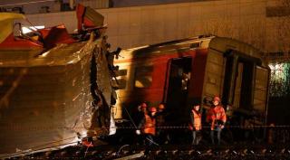 IMAGINI DRAMATICE! Două trenuri S-AU CIOCNIT în Rusia: 50 de persoane au fost rănite (VIDEO)