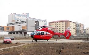 Un copil de 5 ani a fost dus cu elicopterul la Craiova, în STARE CRITICĂ, după ce a fost lovit de o maşină într-o comună din Olt