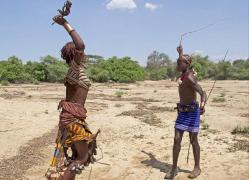 Dragoste măsurată în... lovituri de bici. În Etiopia, femeile se supun de bunăvoie unui ritual extrem de sângeros