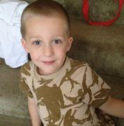 A cerut "UN SEMN" la MORMÂNTULUI fiului ei, iar ceea ce a urmat este CUTREMURĂTOR! Femeia este sigură că AŞA a ales micuţul să îi RĂSPUNDĂ