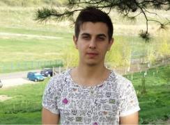 Patru adolescenți britanici, între care doi elevi de școală, arestați pentru uciderea românului Răzvan Sîrbu. L-ar fi bătut până la moarte!