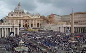 Acuzaţii grave la Vatican! Înalt reprezentant al Bisericii Catolice, acuzat de pedofilie