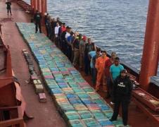 Captură impresionantă de COCAINĂ pe un vas de pescuit. Poliţia a arestat şapte persoane