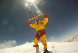 Premieră pentru România! Alpinistul Horia Colibăşanu a cucerit Everestul fără oxigen şi şerpaşi