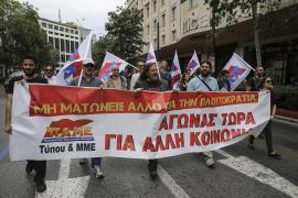 Grevele paralizează Grecia, în urma unor noi măsuri de austeritate! Sute de zboruri au fost anulate