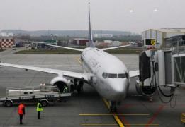 INCIDENT la bordul unei curse Valencia - București! Avionul a ATERIZAT DE URGENŢĂ pe Otopeni