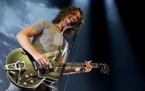 Muzica rock este în doliu! Cântăreţul Chris Cornell s-a stins din viaţa, la doar 52 de ani