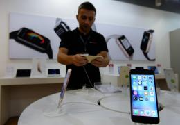 Apple trece la leu! Compania pune preţuri în moneda românească pe magazinele online pentru utilizatorii din România