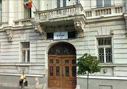 Protest SPONTAN la Adminstraţia Finanţelor din Arad. Angajaţii au închis ghişeele timp de o oră