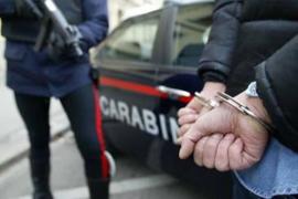 Intervenție în forță a polițiștilor italieni, după ce un român a vrut să arunce în aer un bloc de locuințe din Voghera, deschizând gazul și dând foc la apartament