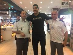 Reacţii internaţionale după ce un jucător NBA a rămas blocat pe Aeroportul Otopeni, cu paşaportul anulat. Kanter duce scandalul peste ocean (VIDEO)