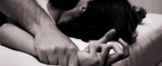 A vrut să VIOLEZE O FEMEIE, dar a primit o lecţie PE VIAŢĂ! Victima s-a apărat cu un CUŢIT, iar ceea ce a urmat depăşeşte LIMITA IMAGINAŢIEI!