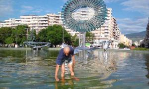 Bătrân din Alba Iulia, căutat de locuitori să-și arate recunoștința. Gestul omului le-a câștigat inimile și repectul (GALERIE FOTO)