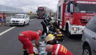 Accident grav pe autostrada Sibiu - Orăştie. UN MORT şi un rănit, după ce un camion a intrat într-un TIR