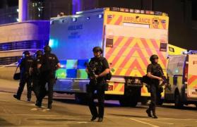 EXPLOZIE controlată, în urma mai multor raiduri ale autorităţilor BRITANICE de la Manchester