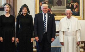Familia Trump, în vizită la Vatican: De ce s-au îmbrăcat Melania şi Ivanka complet în negru, cu voal pe cap (GALERIE FOTO)