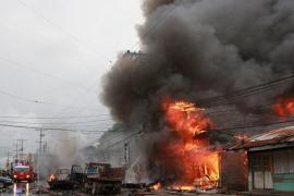 ÎNCĂ UN ATENTAT SINUCIGAȘ! Două EXPLOZII uriașe au aruncat în aer o STAȚIE de AUTOBUZ, la Jakarta! Autoritățile intervin cu toate mijloacele din dotare