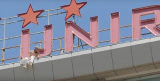 Mărturiile halucinante ale tânărului care a vrut să se arunce de pe hotelul Unirea din Iaşi: "Am vrut să îmi exprim opinia"