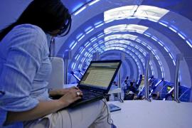 Încă o ţară blochează site-urile care aduc critici la adresa guvernului său: ”răspândeau minciuni” şi ”sprijineau terorismul”