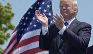 Trump a pierdut apelul şi decretul său anti-imigraţie nu va fi aplicat! Decizia finală o va lua Curtea Supremă