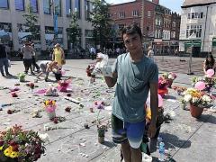 Gestul IMPRESIONANT făcut de ROMÂN, după atacul terorist din Manchester, privit de britanici drept ÎNȘELĂTORIE EMOȚIONALĂ (VIDEO)