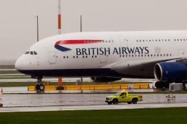 British Airways a ANULAT toate cursele de sâmbătă, din cauza defecţiunii masive a sistemului său (UPDATE)