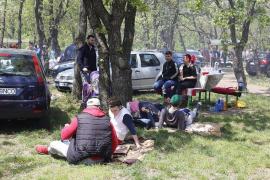 De 1 mai, petrecăreţii din Galaţi au lăsat în urmă TONE de gunoaie