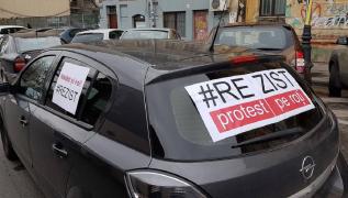 Protest pe roţi în jurul Parlamentului, împotriva modificărilor pe legea graţierii