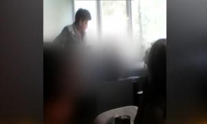IMAGINI SCANDALOASE surprinse într-o şcoală din Iaşi: O învăţătoare ia la bătaie doi elevi, în sala de curs! (VIDEO ŞOCANT)