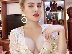 INTERZISĂ pe micile ecrane, pentru că este PREA SEXY! O tânără actriţă trăieşte o DRAMĂ, fiind obligată să stea departe de platourile de filmare