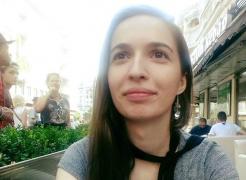 Profesoara care a avut mai multe declaraţii critice la adresa sistemului de învăţământ şi a primarului general al Capitalei a fost dată afară