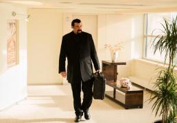 Decizie şoc pentru Steven Seagal! Ucraina îi interzice actorului american să intre în ţară pentru cinci ani