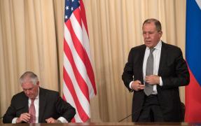 Alaska, survolată de bombardiere rusești, ”covor” pentru discuțiile Lavrov-Tillerson