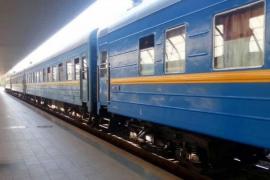 Razie în Trenul Prieteniei! Peste 7.500 de pachete de ţigări, ascunse de controlorii în cuşeta unui tren venit de peste Prut