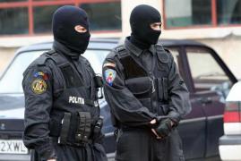 PERCHEZIŢII în Capitală şi ŞAPTE JUDEŢE! Se urmăreşte un prejudiciu de 900.000 DE EURO!