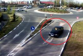 Urmărire ca în filmele de acțiune la Constanța. Un șofer a spart DOUĂ BARAJE ale poliției, s-au tras focuri de armă! (VIDEO)