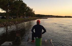 ULTIMA FOTOGRAFIE înainte de DEZASTRU! Un bărbat a fost pozat pescuind cu băiatul său, cu puţin timp înainte de a MURI, încercând să ÎI SALVEZE VIAŢA