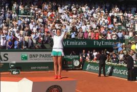 Jelena Ostapenko, după victoria în faţa Simonei Halep: Nu pot să cred că sunt campioană. A fost visul meu să câştig aici