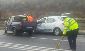 Accident rutier grav pe DN1: Un copil de 3 ani şi un bărbat rănit grav au ajuns la spital