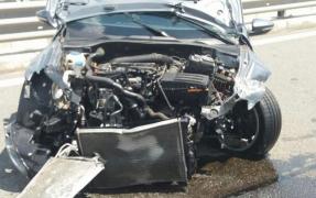 VIDEO A scăpat cu VIAŢĂ după ce s-a izbit violent de un parapet, pe A3, între Turda şi Borş, la 236 km/h