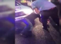 NOI IMAGINI filmate cu scandalul dintre Cristian Boureanu şi poliţişti! Fostul deputat a fost făcut groggy