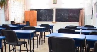 GREVĂ în ÎNVĂŢĂMÂNT! Profesori din Bucureşti şi Cluj protestează din cauza salariilor şi ameninţă cu GREVA GENERALĂ. În ce școli nu se țin azi cursuri