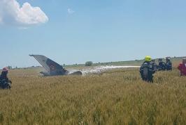 ULTIMELE DETALII despre starea pilotului care s-a catapultat din MIG-ul prăbuşit la Nazarcea au fost oferite de ministrul Apărării