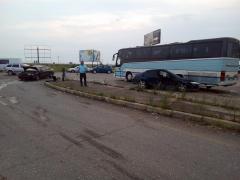 41 de COPII erau într-un autocar implicat într-un accident pe centura Ploieştiului, luni seara. Două femei au fost rănite