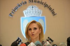 ATAC DUR la adresa premierului! Gabriela Firea: "Domnul Grindeanu a jucat 'balena albastră'. Se sinucide politic şi vrea cu el încă vreo 14"