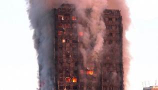 Bilanţ morţilor creşte la Londra! Cel puţin 30 de oameni au murit, după incendiul devastator de la Grenfell Tower