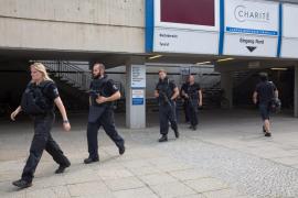 Poliţia germană a arestat două persoane bănuite că ar urma să comită un ATENTAT, la bordul unui avion