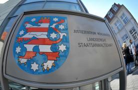 Caz ŞOCANT! O tânără din Ungaria a fost VIOLATĂ de NOUĂ ORI de trei REFUGIAŢI, care au filmat scenele de groază cu telefonul femeii (FOTO)