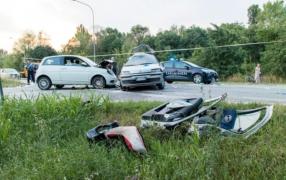 Familie de ROMÂNI, distrusă într-un ACCIDENT ORIBIL în Italia. Mama a MURIT PE LOC, soţul şi cei doi copii ai lor sunt ÎN STARE GRAVĂ (IMAGINI ŞOCANTE)